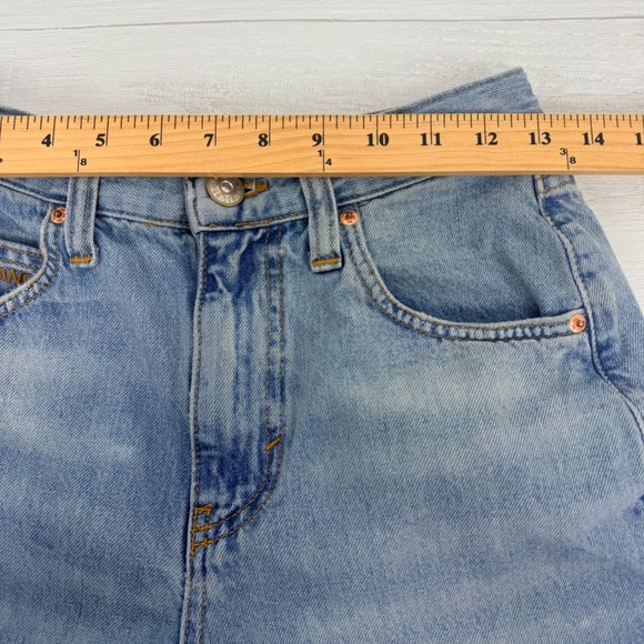 BDG Urban Outfitters Logan Buckle Baggy Barrel Jeans Womens 26 Light Wash - Picture 14 of 16